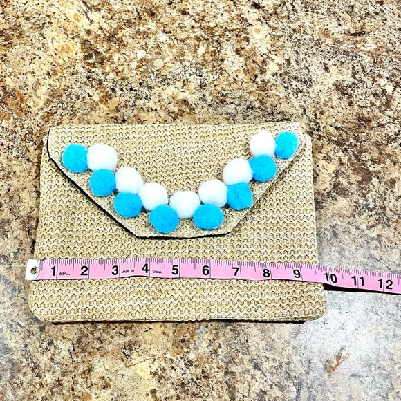 Bumble Bee Pom Pom Straw Clutch - Picture 6 of 9